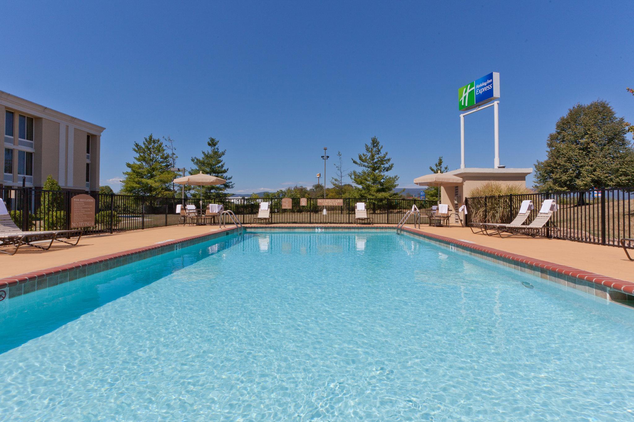 Holiday Inn Express Woodstock-Shenandoah Valley By Ihg Zewnętrze zdjęcie