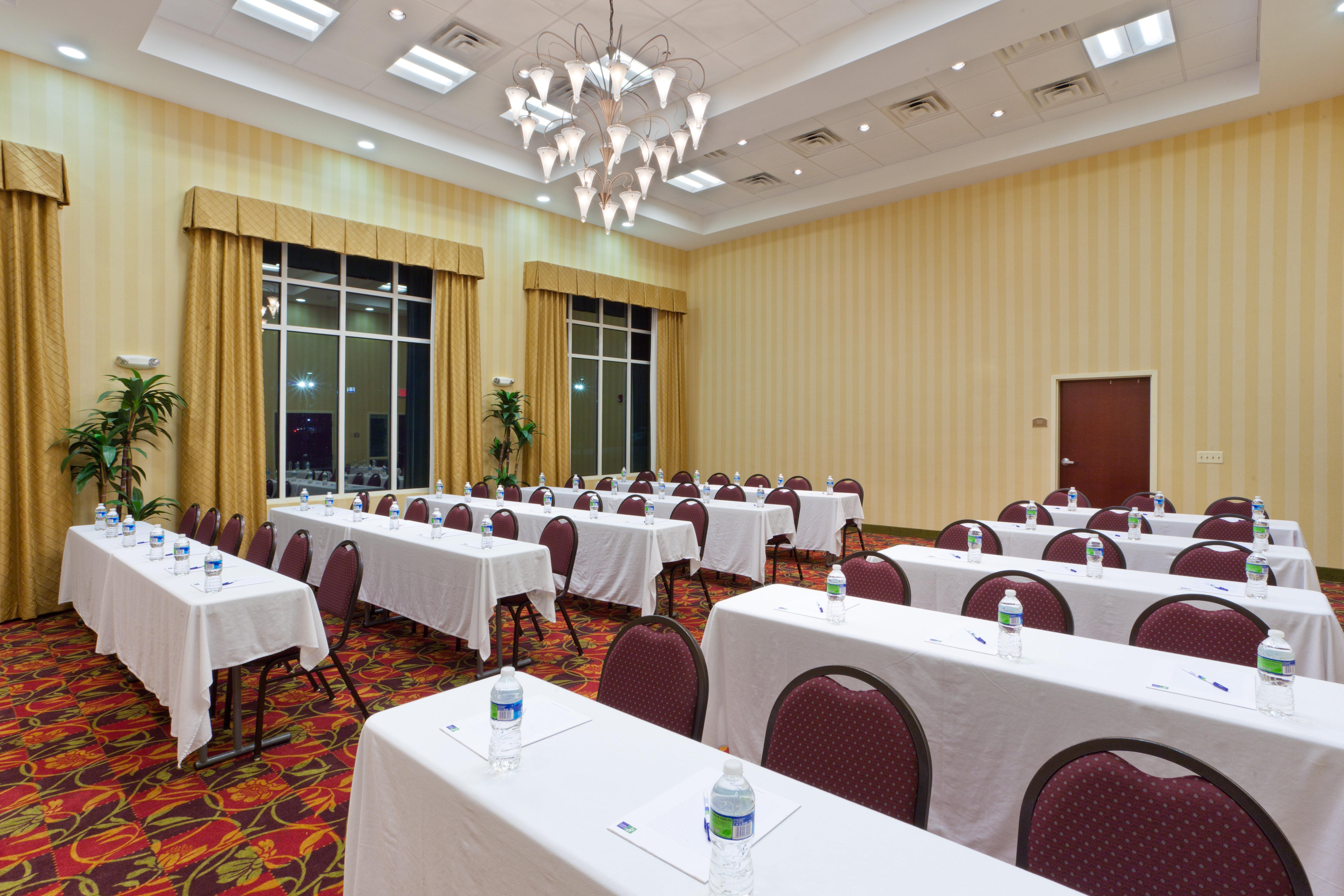 Holiday Inn Express Woodstock-Shenandoah Valley By Ihg Zewnętrze zdjęcie