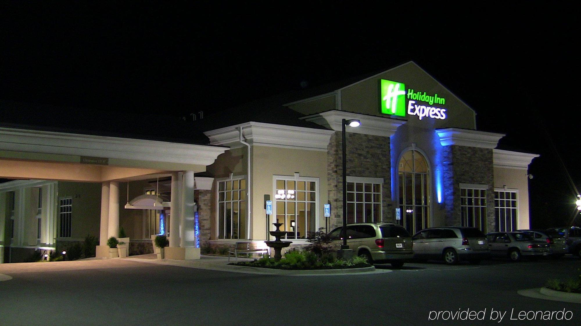 Holiday Inn Express Woodstock-Shenandoah Valley By Ihg Zewnętrze zdjęcie