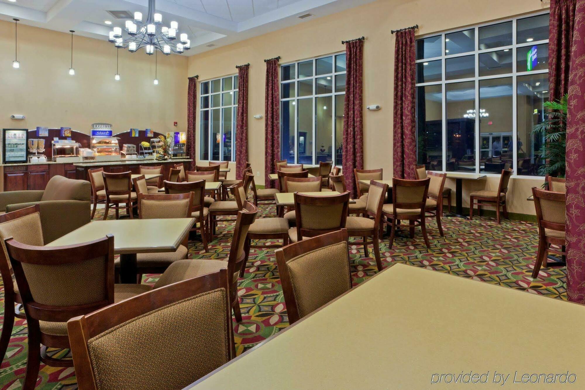 Holiday Inn Express Woodstock-Shenandoah Valley By Ihg Zewnętrze zdjęcie